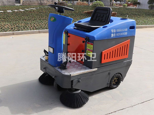 ty-1200型电动驾驶式扫地车